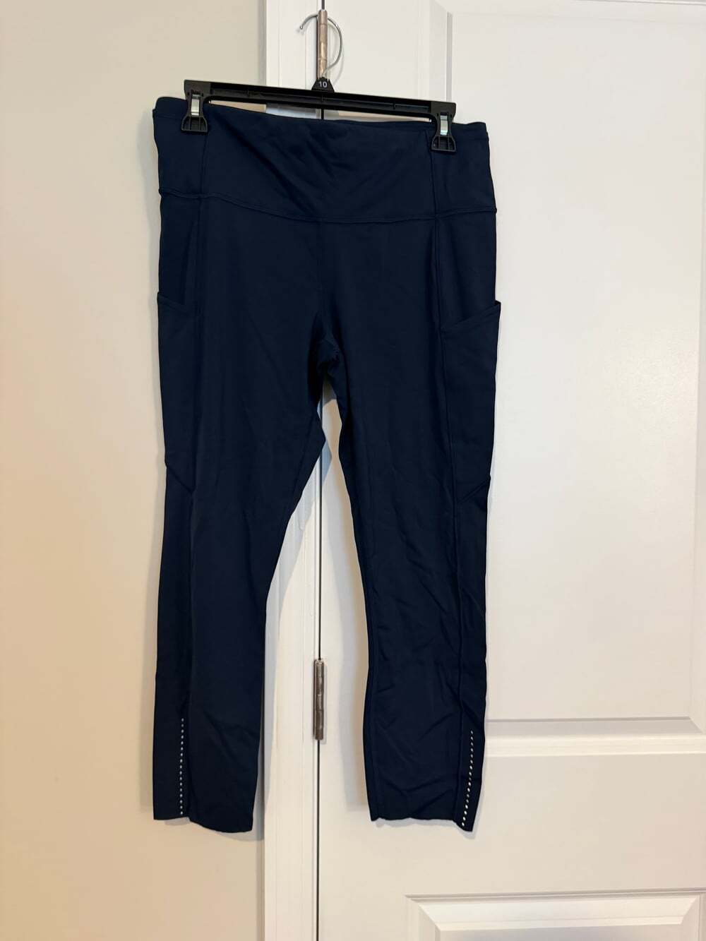 Lululemon Fast & Free High Rise 23” Navy Size 10 W6AUXS